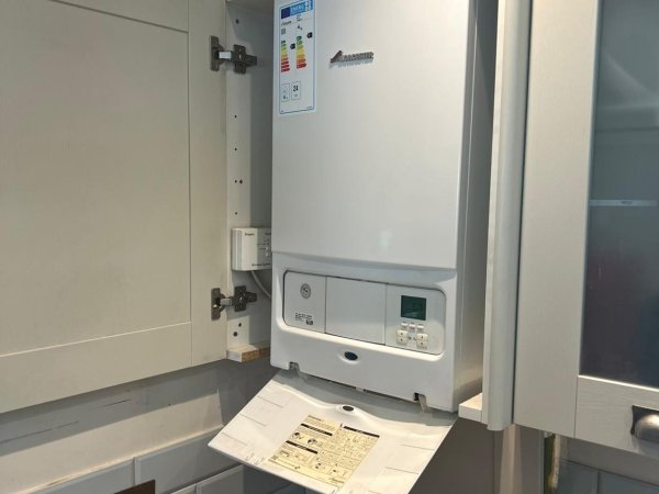 New wall-hung combi boiler installed with copper pipework by Platinum Gas Solutions